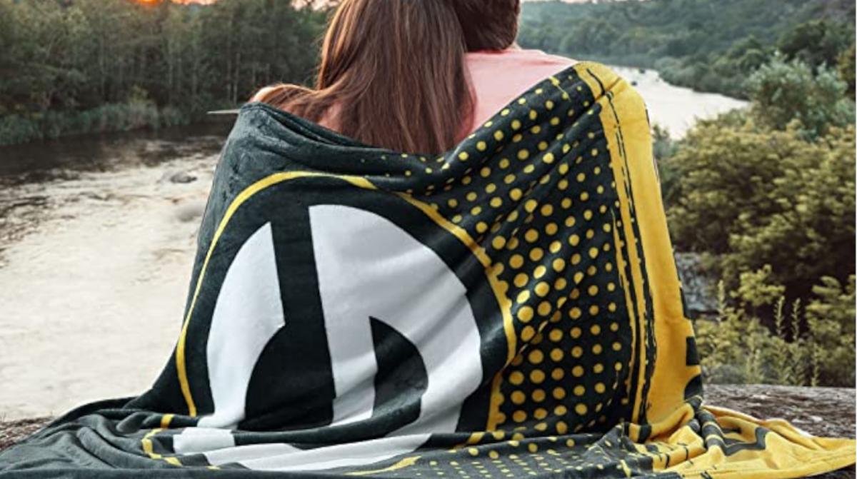 Throw Blanket HERO
